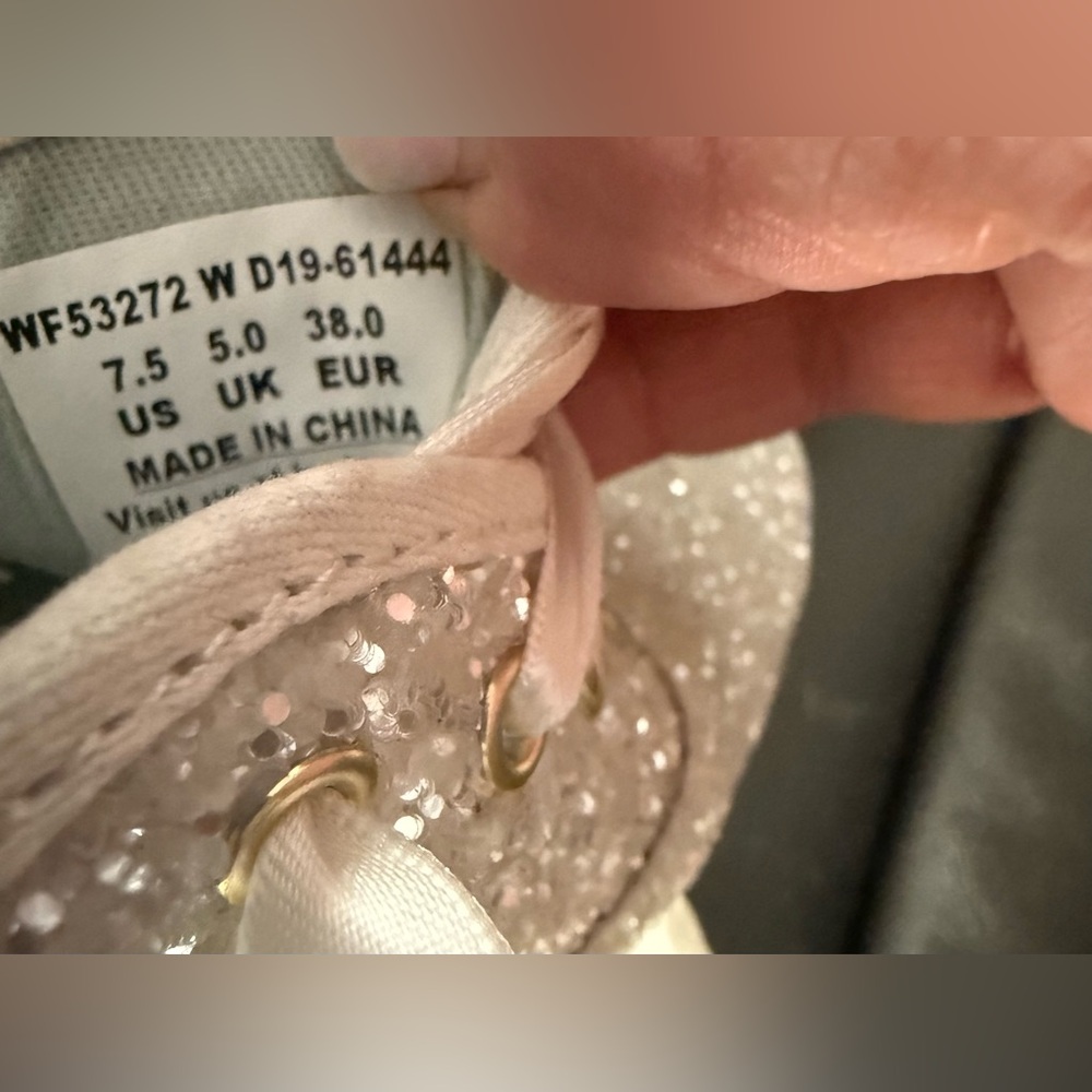 Kate Spade Keds Gold Glitter Tennis Shoes, EUC, Size 7.5 With Ribbon Laces. - Picture 6 of 6